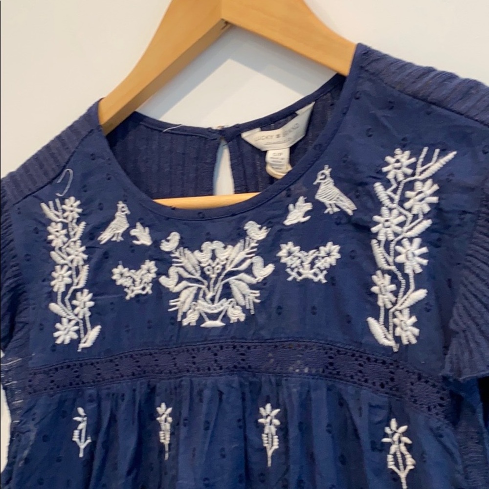 NEW Lucky Brand Women’s 2pc Top Bundle - Picture 2 of 14